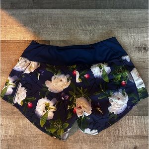 Oiselle running shorts size 8